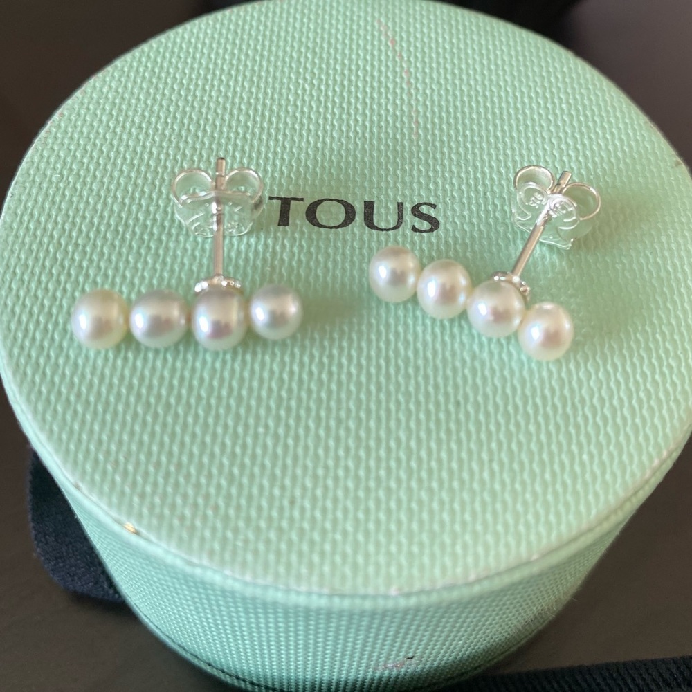 Tous pearls earrings